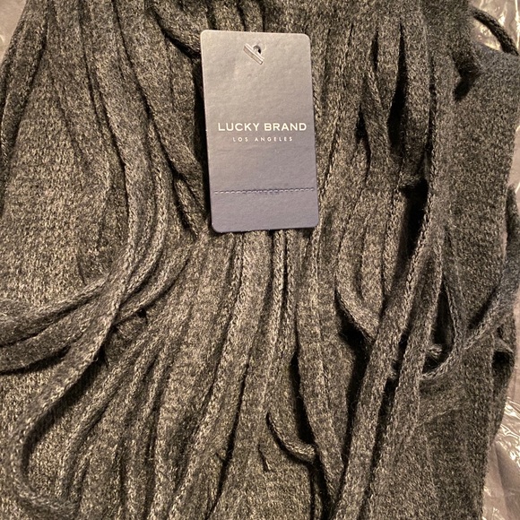 SALE TODAY!!! Lucky Brand scarf - Picture 1 of 1